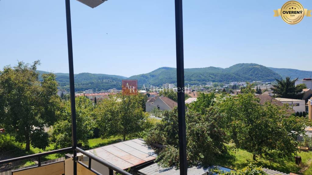 ! REZERVOVANÉ ! RD-2 samostatné bytové jednotky, pozemok 800m2, Zvolen