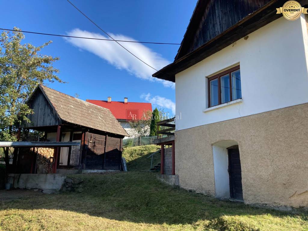 ZNÍŽENÁ CENA: pozemok 830 m2, s domčekom: Banský Studenec