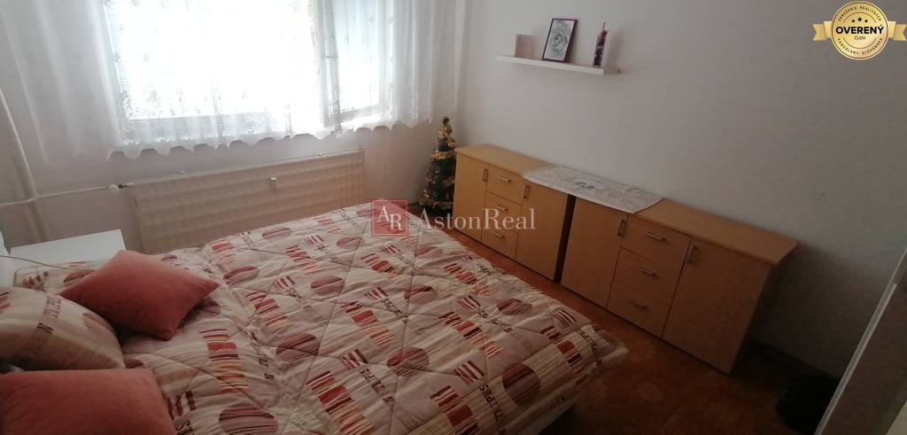 IBA U NÁS! Čiast. rekonštruovaný 3+1 byt, 74m2, balkón, Juh,Trenčín