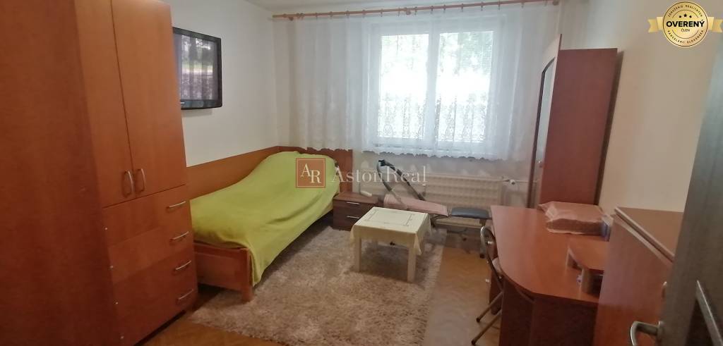IBA U NÁS! Čiast. rekonštruovaný 3+1 byt, 74m2, balkón, Juh,Trenčín