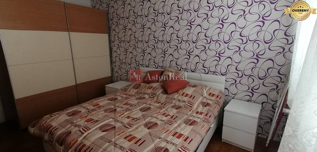 IBA U NÁS! Čiast. rekonštruovaný 3+1 byt, 74m2, balkón, Juh,Trenčín