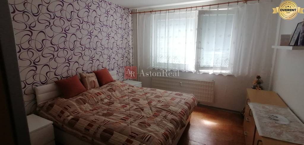 IBA U NÁS! Čiast. rekonštruovaný 3+1 byt, 74m2, balkón, Juh,Trenčín