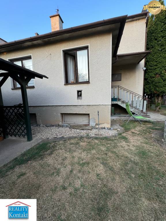 Predáme veľký 5 izb. rodinný dom-Podhájska