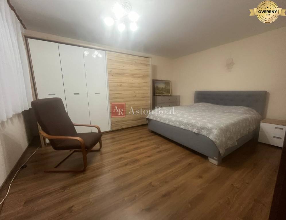 5 izbový rodinný dom, Hiadeľ, po rekonštrukcii 