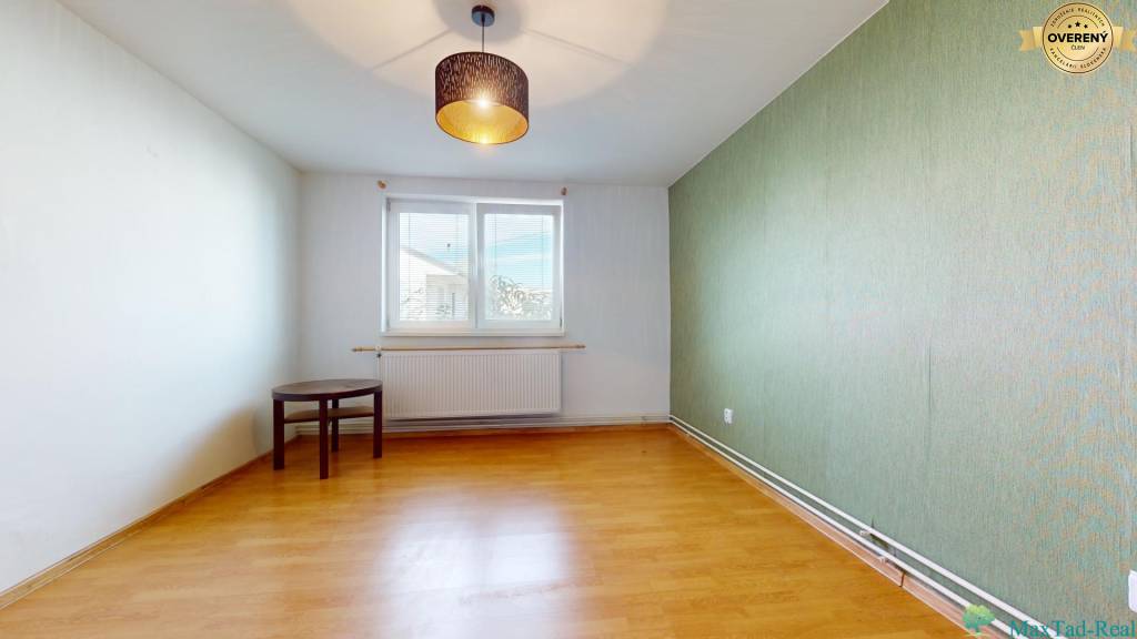 Rezervované, Rodinný dom so záhradou, 8 izieb, 1013 m2, Dvorianky