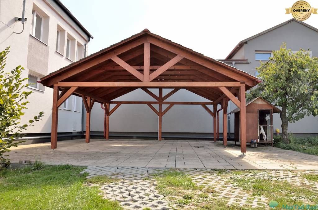 Rezervované, Rodinný dom so záhradou, 8 izieb, 1013 m2, Dvorianky