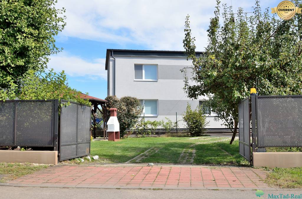 Rezervované, Rodinný dom so záhradou, 8 izieb, 1013 m2, Dvorianky