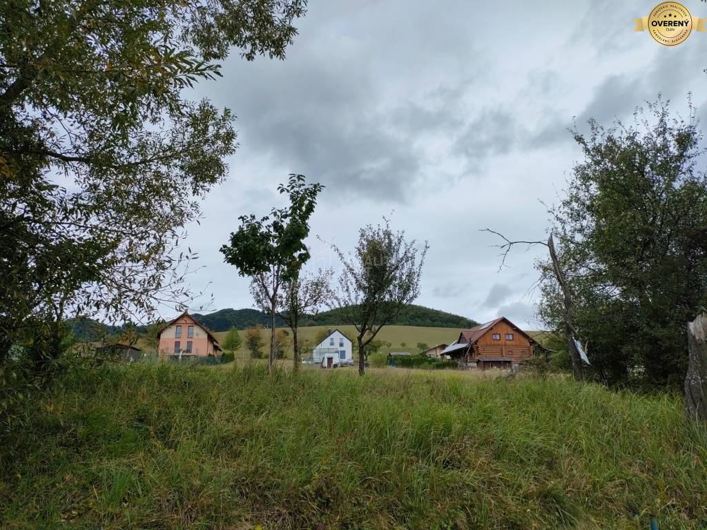 Predaj: Pozemok na stavbu RD v Zbyňove 1748m2 (992m2+756m2) MO