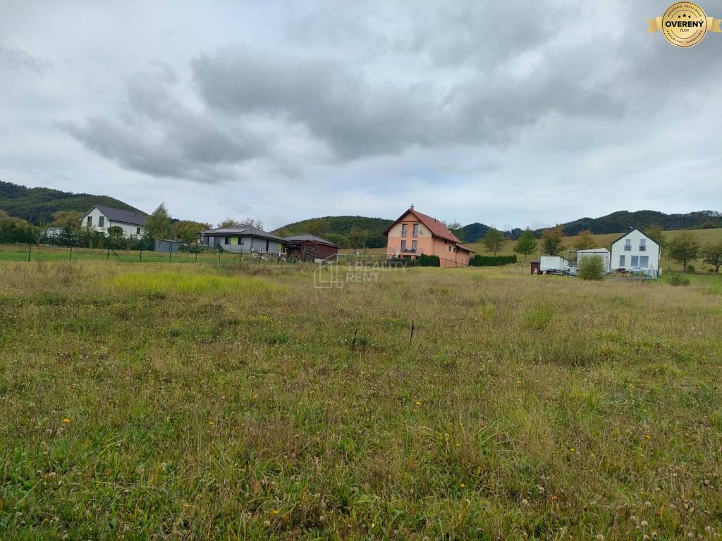 Predaj: Pozemok na stavbu RD v Zbyňove 1748m2 (992m2+756m2) MO