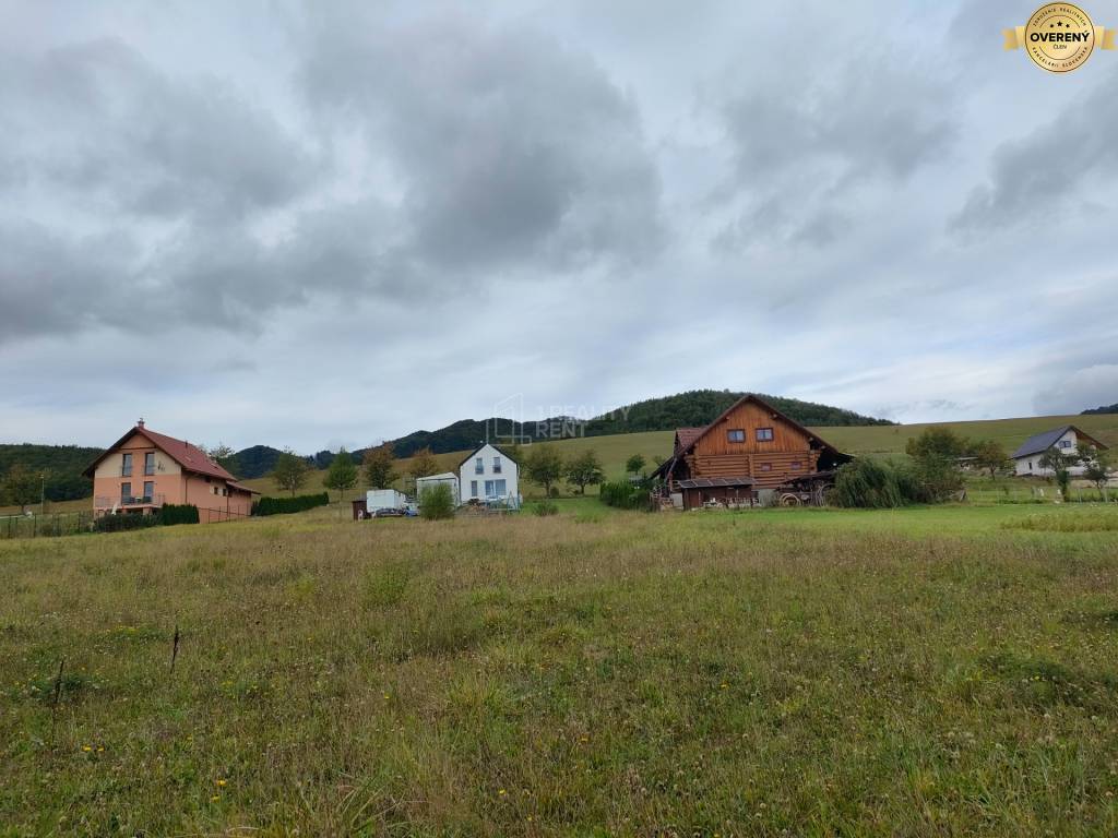Predaj: Pozemok na stavbu RD v Zbyňove 1748m2 (992m2+756m2) MO