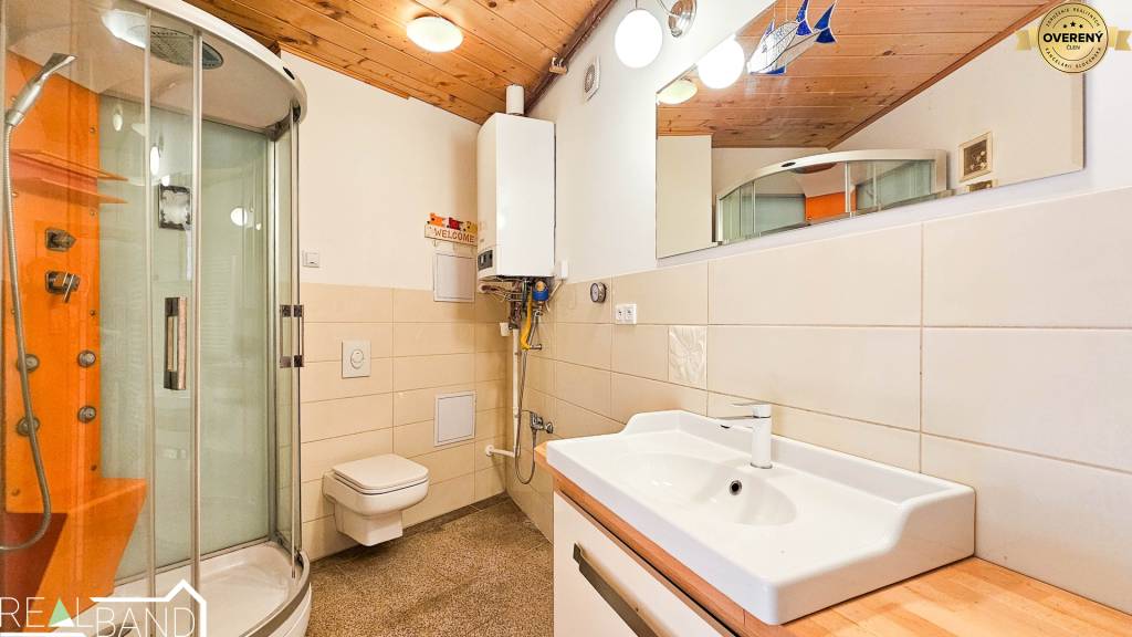 PREDAJ - Rodinný dom - Leopoldov - Celková rozloha 428m²