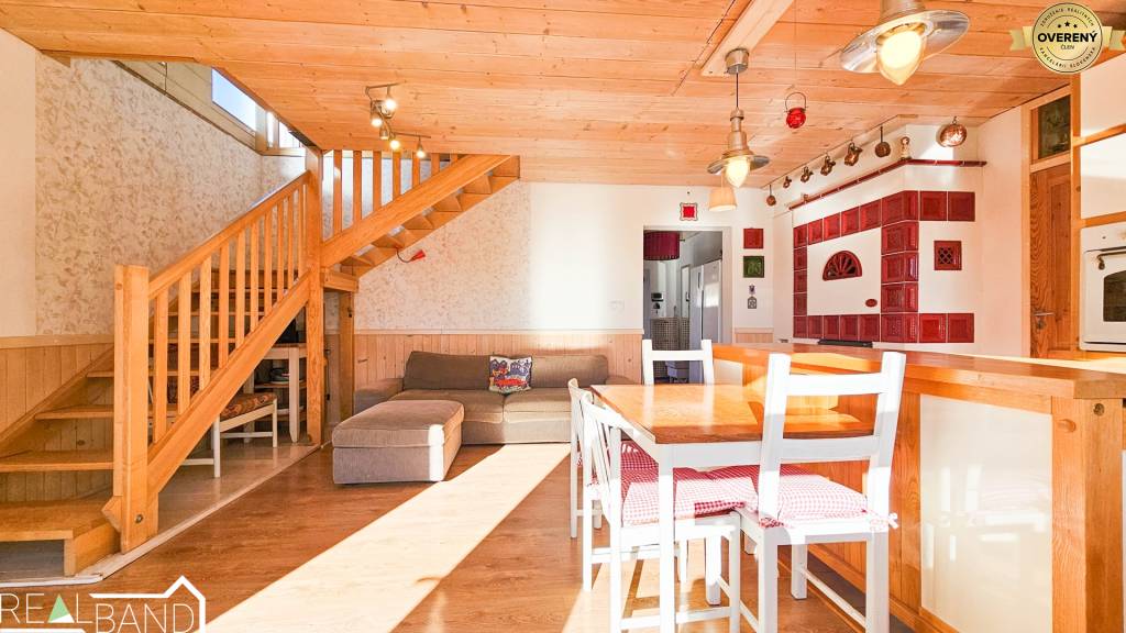 PREDAJ - Rodinný dom - Leopoldov - Celková rozloha 428m²