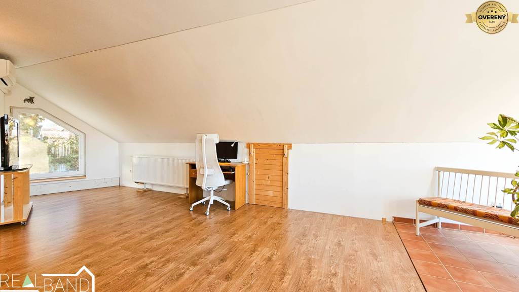 PREDAJ - Rodinný dom - Leopoldov - Celková rozloha 428m²