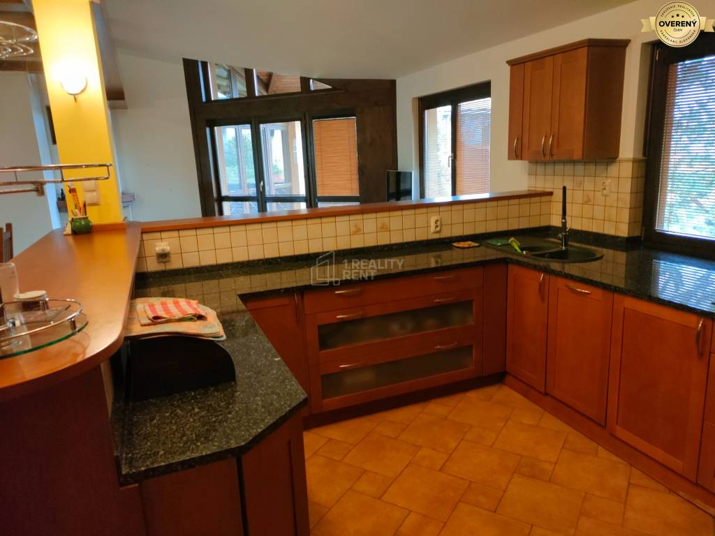 Predaj: Výnimočný dom na bývanie aj podnikanie v KNM (MO)