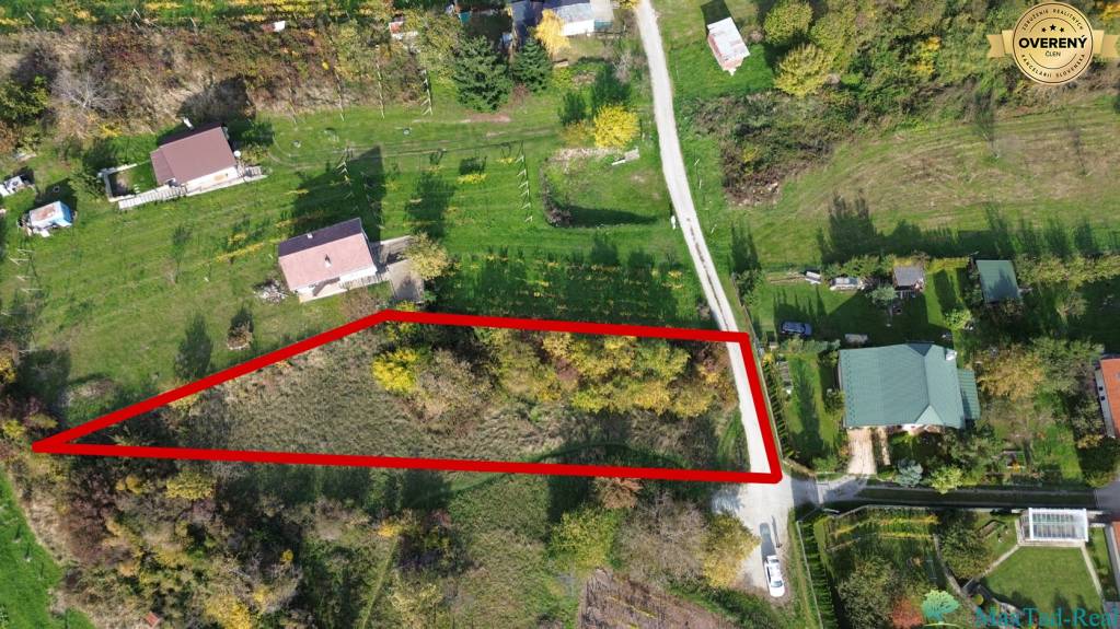 Pozemok na chatu pri Vinianskom jazere, 1180 m2