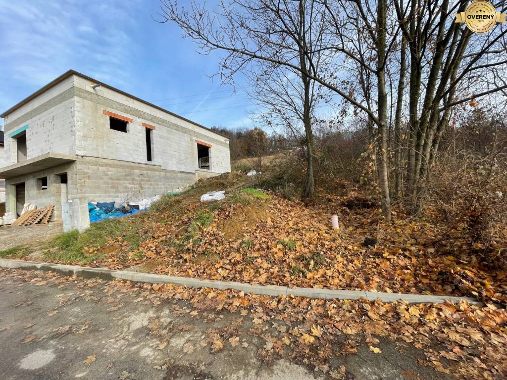 Novostavba rodinného domu pod HRÁDKOM - 600 m2 - HOLODOM
