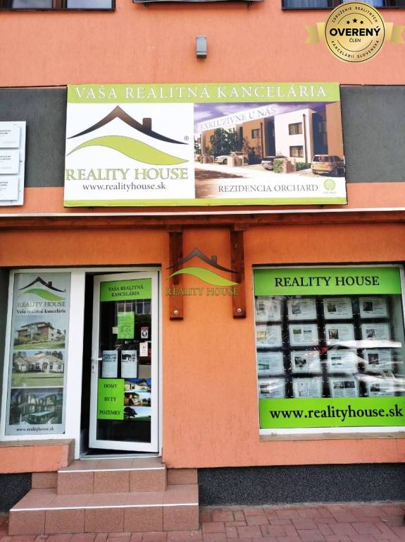 Novostavba rodinného domu pod HRÁDKOM - 600 m2 - HOLODOM