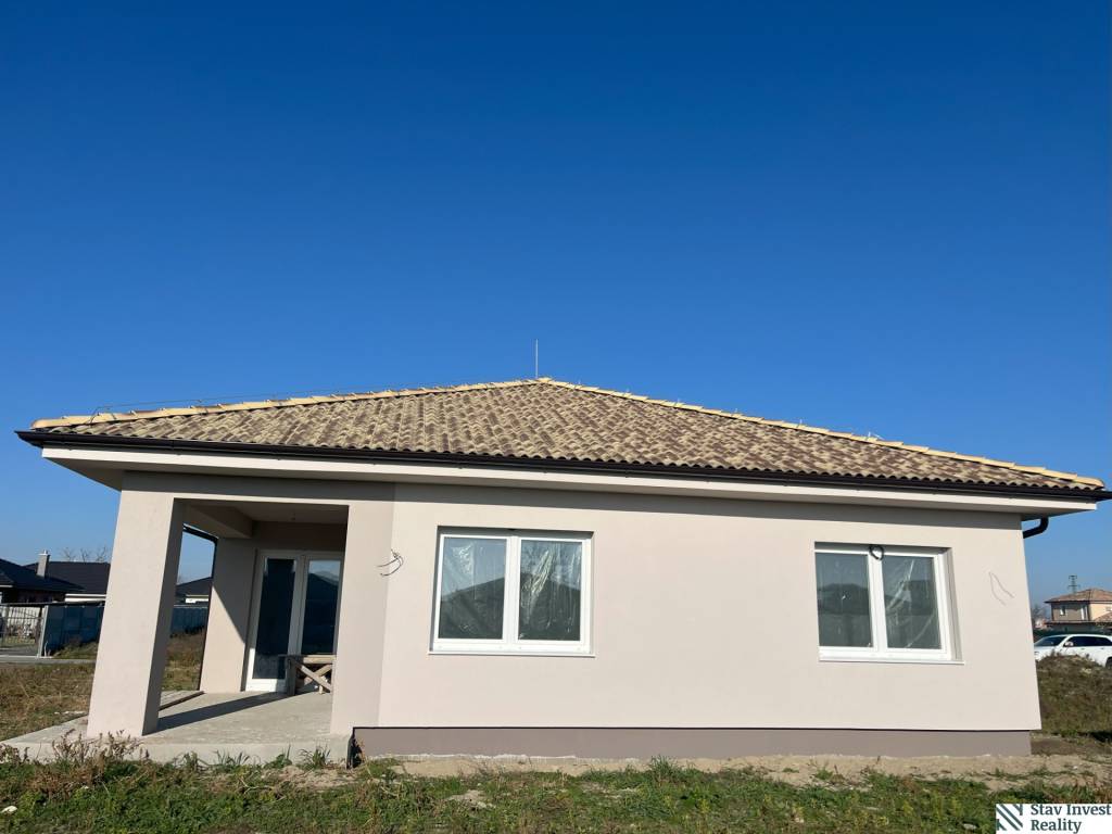 Kvalitný 4-izbový bungalov, tepelné čerpadlo, Senec