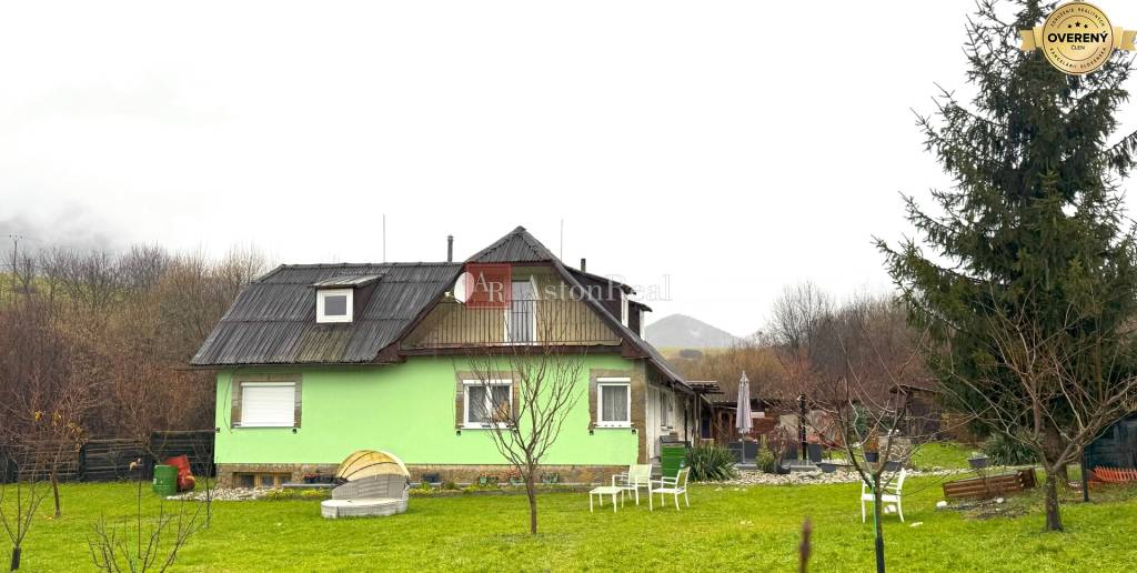 RODINNÝ DOM v obci ISTEBNÉ, 1643 m2, Dolný Kubín