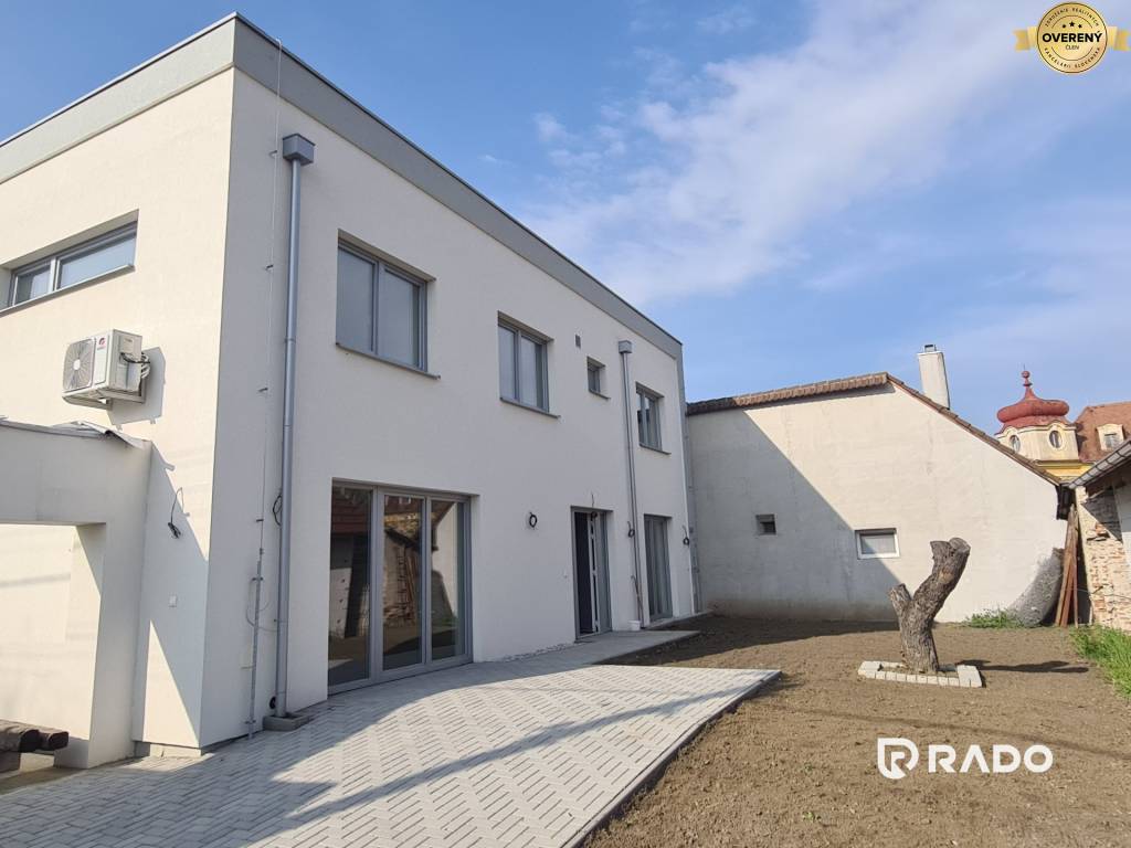 RADO | Na predaj rodinný dom - NOVOSTAVBA pri KAŠTIELI, Veľký Biel