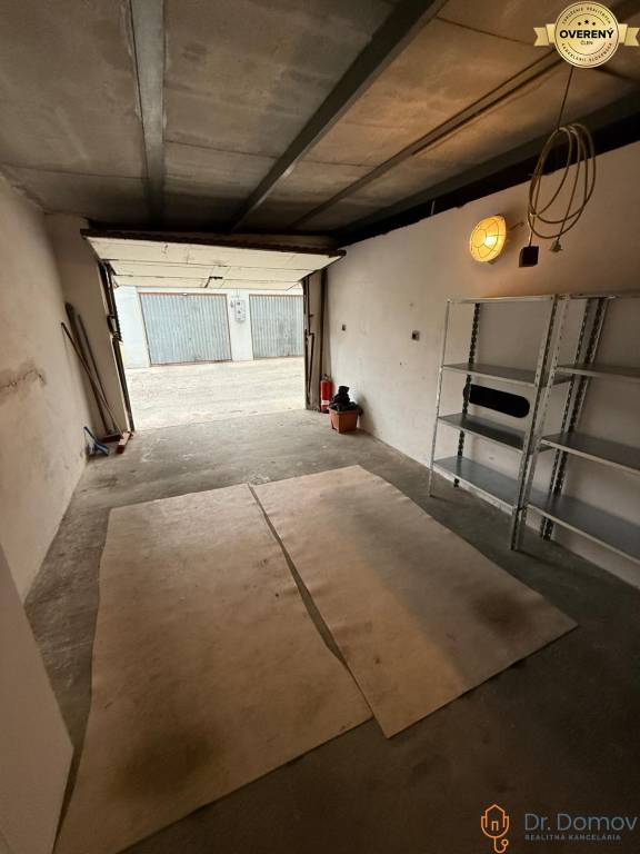 NA PREDAJ GARÁŽ S POZEMKOM V MESTSKEJ ČASTI KARLOVA VES – BRATISLAVA