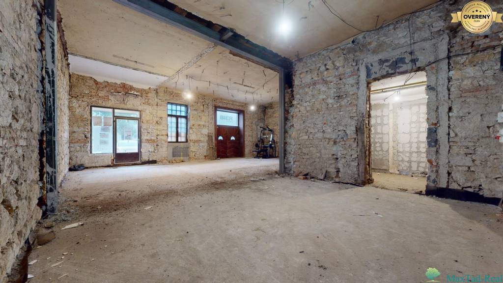 Obchodný priestor na prenájom, 94 m2, Michalovce centrum