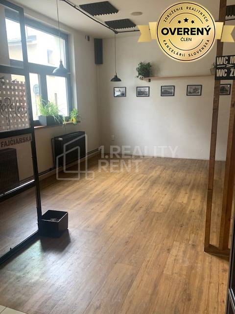 Predaj: Budova pre obchod a služby v centre Žiliny (MO)