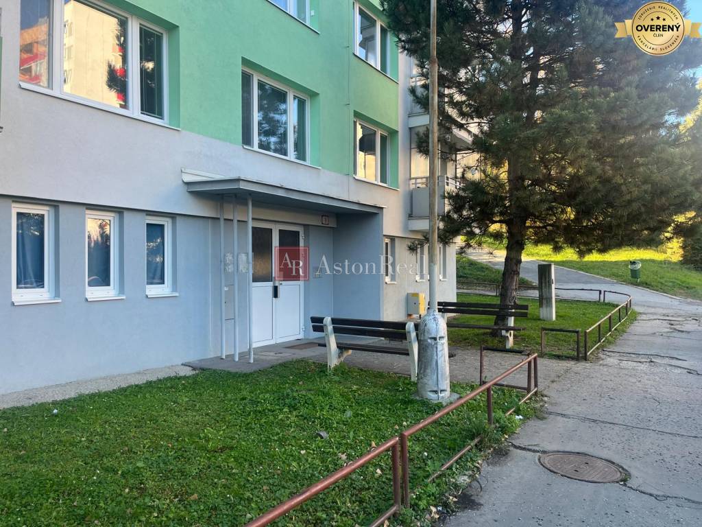 Hľadám klientovi 4 izb. byt, Radvaň - Banská Bystrica