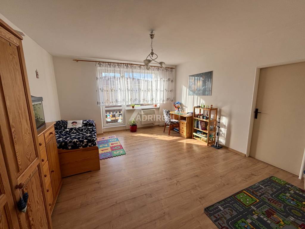 REZERVOVANÉ: 3-izb. byt garáž, loggia; 76m2;Veľká Lomnica;149.000€