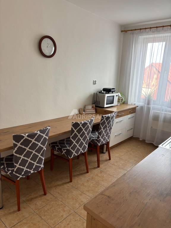 REZERVOVANÉ: 3-izb. byt garáž, loggia; 76m2;Veľká Lomnica;149.000€