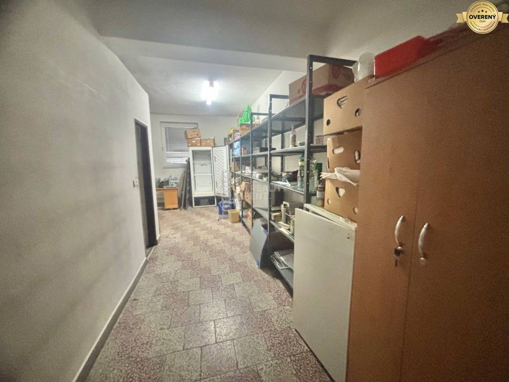 Predaj budovy na podnikanie- bývalý obchodný priestor v Čadci (MO)