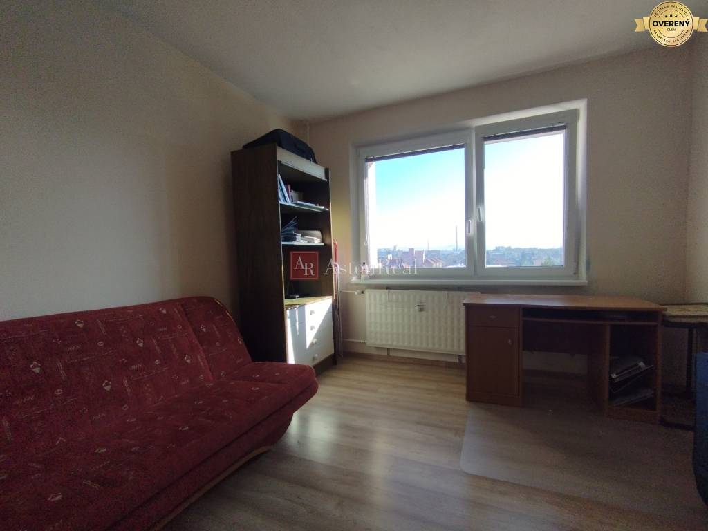 Rezervované! 3 izbový byt s balkónom 72m2 Nábrežie - Liptovský Mikuláš