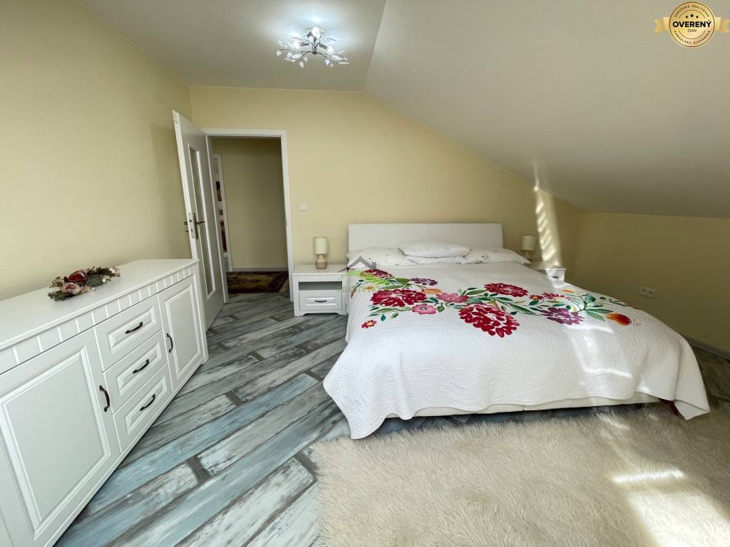 Kvalitný rodinný dom s krásnou záhradou - 1600 m2