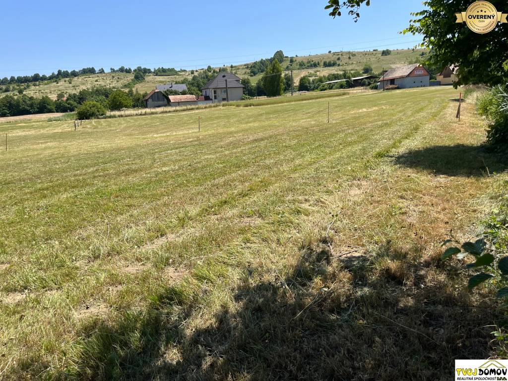 Rovinatý a slnečný stavebný pozemok v PIešti I., Detva