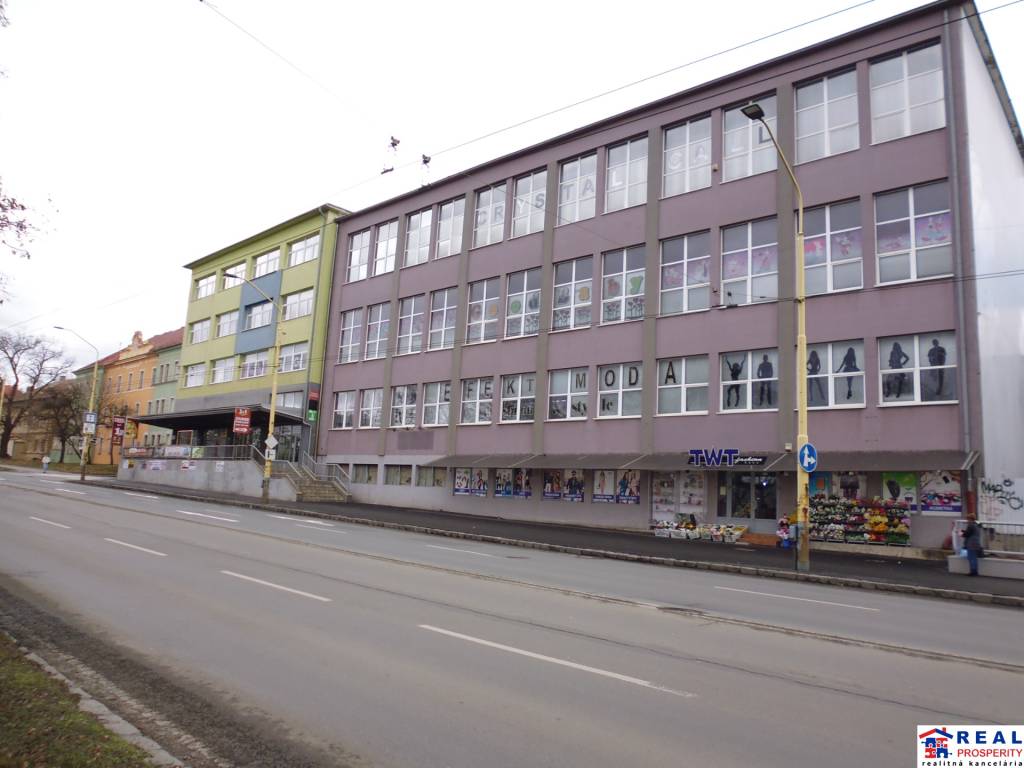 MASARYKOVA: VOĽNÉ nebytové priestory, 207 m2, 3.p., VÝŤAH- PARKOVANIE