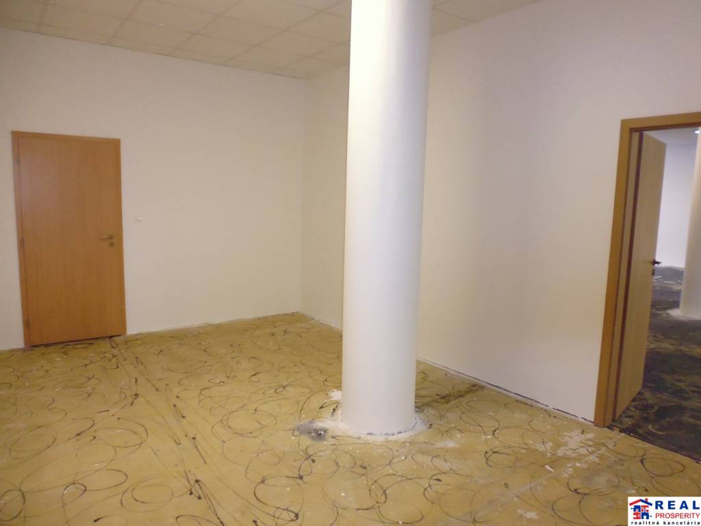 MASARYKOVA: VOĽNÉ nebytové priestory, 207 m2, 3.p., VÝŤAH- PARKOVANIE