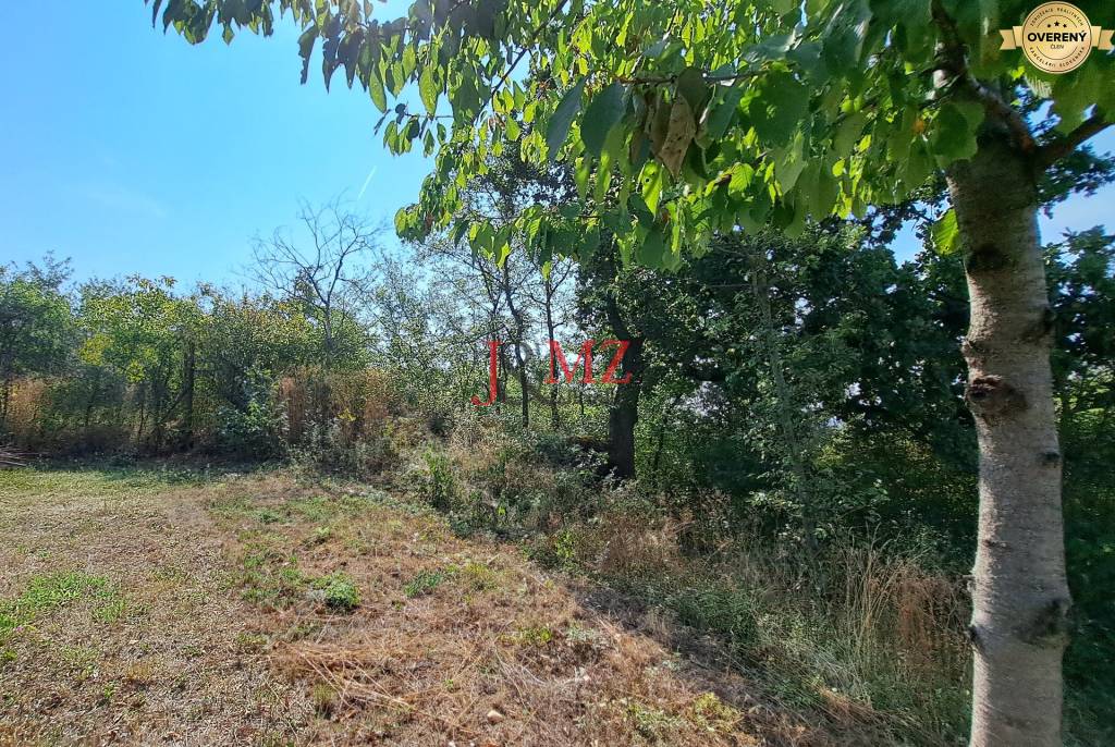 Rekreačný pozemok 1.900 m2, šírka 30 m, Staré Levice (SM - 803)
