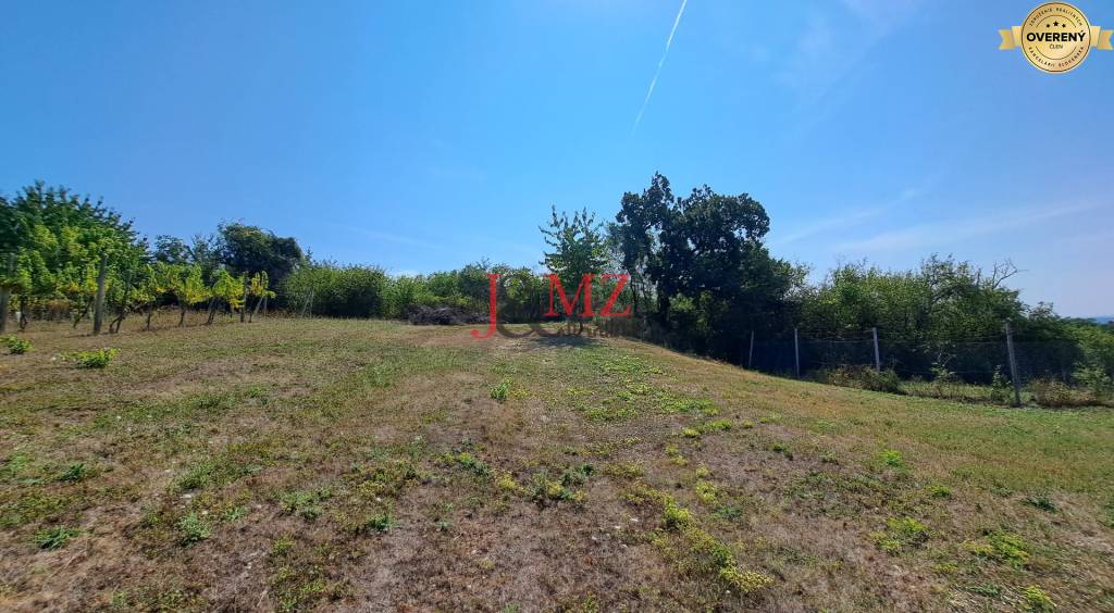 Rekreačný pozemok 1.900 m2, šírka 30 m, Staré Levice (SM - 803)