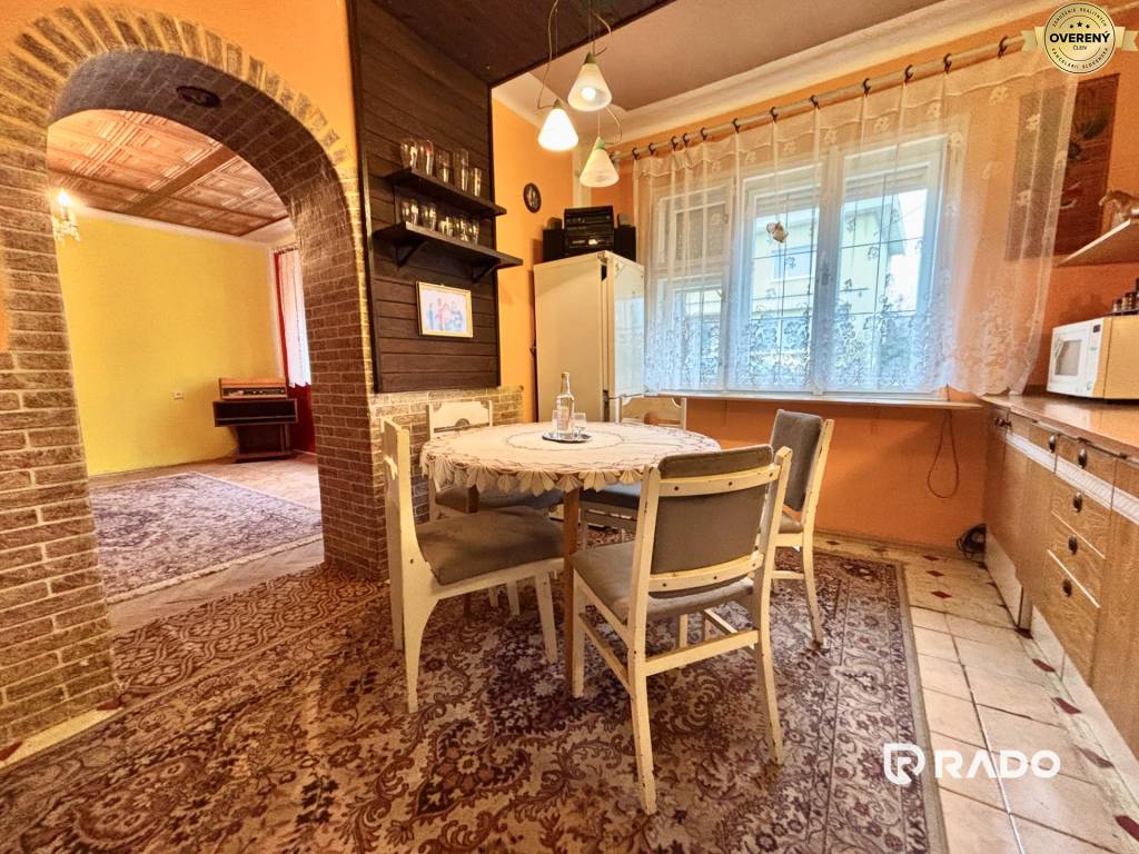 RADO I Na predaj rodinný dom, Nemšová