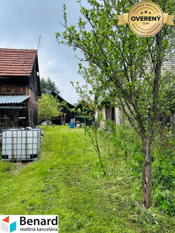 RODINNÝ DOM - CHALUPA NA POZEMKU 803 m2,  ČIRČ, OKR. S. ĽUBOVŇA