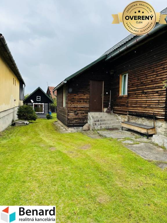 RODINNÝ DOM - CHALUPA NA POZEMKU 803 m2, ČIRČ, OKR. S. ĽUBOVŇA