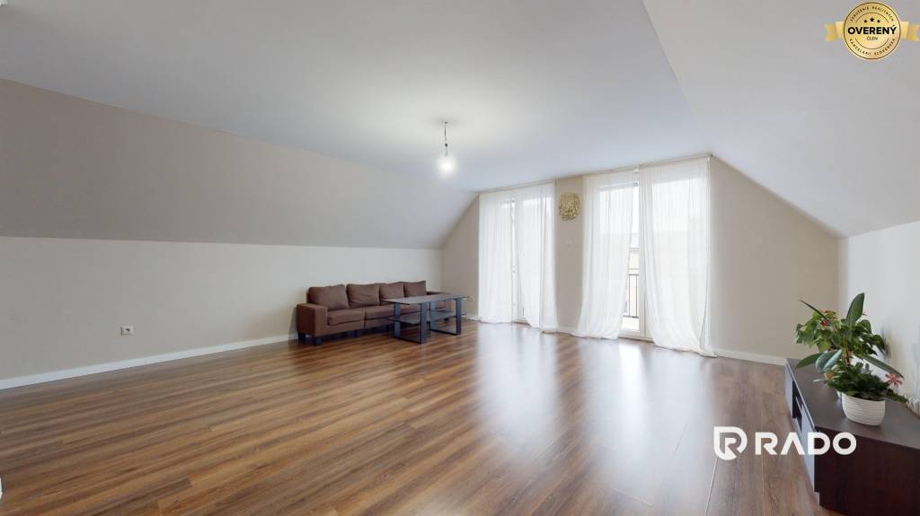 RADO | Rodinný dom s hospodárskou budovou 2110m2 | Tuchyňa 