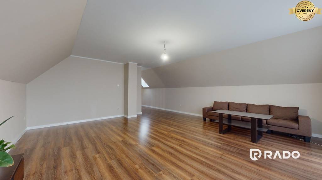 RADO | Rodinný dom s hospodárskou budovou 2110m2 | Tuchyňa 