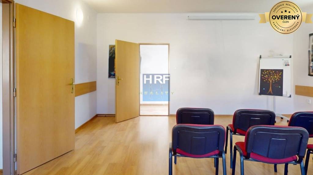 Na prenájom administratívne priestory v centre mesta Holíč