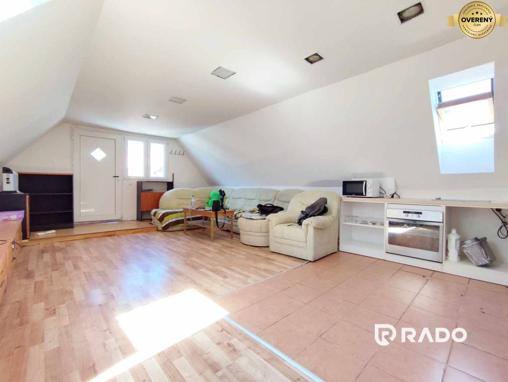 RADO | Rodinný dvojdom s pozemkom 2100m2 | Hradište 