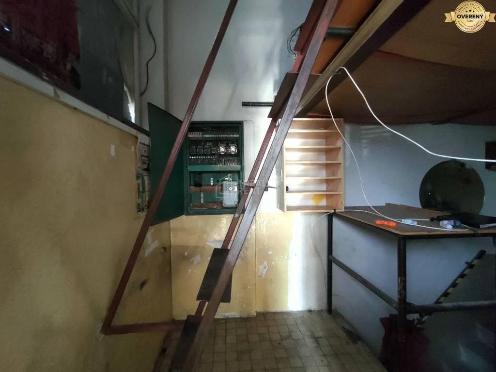 Prenájom: Lukratívny obchodný priestor 76m2 v centre Žiliny