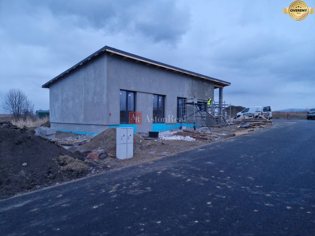 Novostavba RD-Bungalov - Poprad - Veľký Slavkov 513 m2