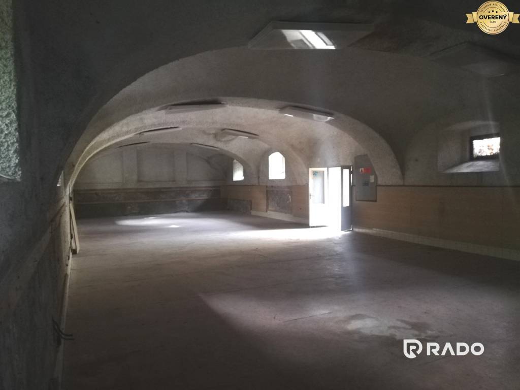 RADO | IBA U NÁS!! Na prenájom BUDOVA , Kráľová pri Senci