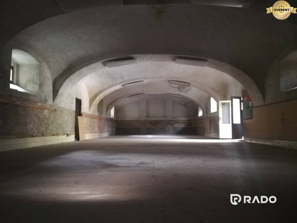 RADO | IBA U NÁS!! Na prenájom BUDOVA , Kráľová pri Senci