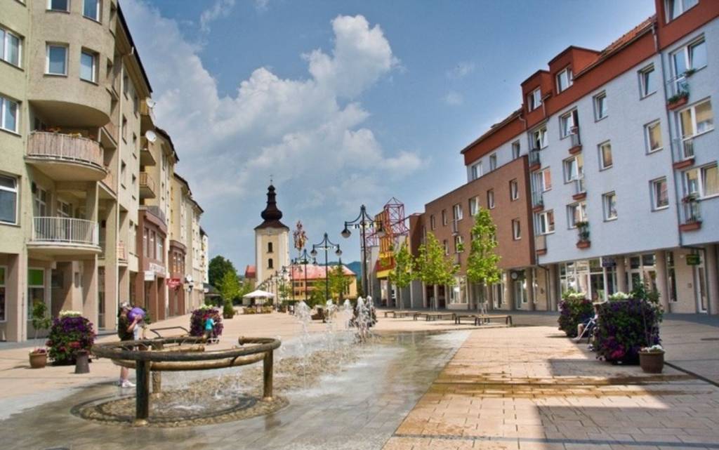 HĽADÁM: 1-izbový byt, 40 m2, do 100.000 €, centrum Púchov, PU